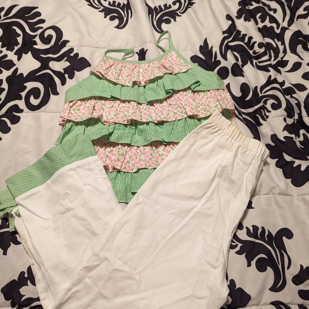 Girls 2 piece outfit